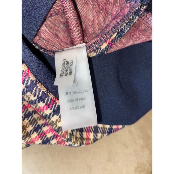 Tommy Hilfiger EUC size 2 Crewneck Short Sleeves Pull On Zip Back Shift Dress - Picture 12 of 12